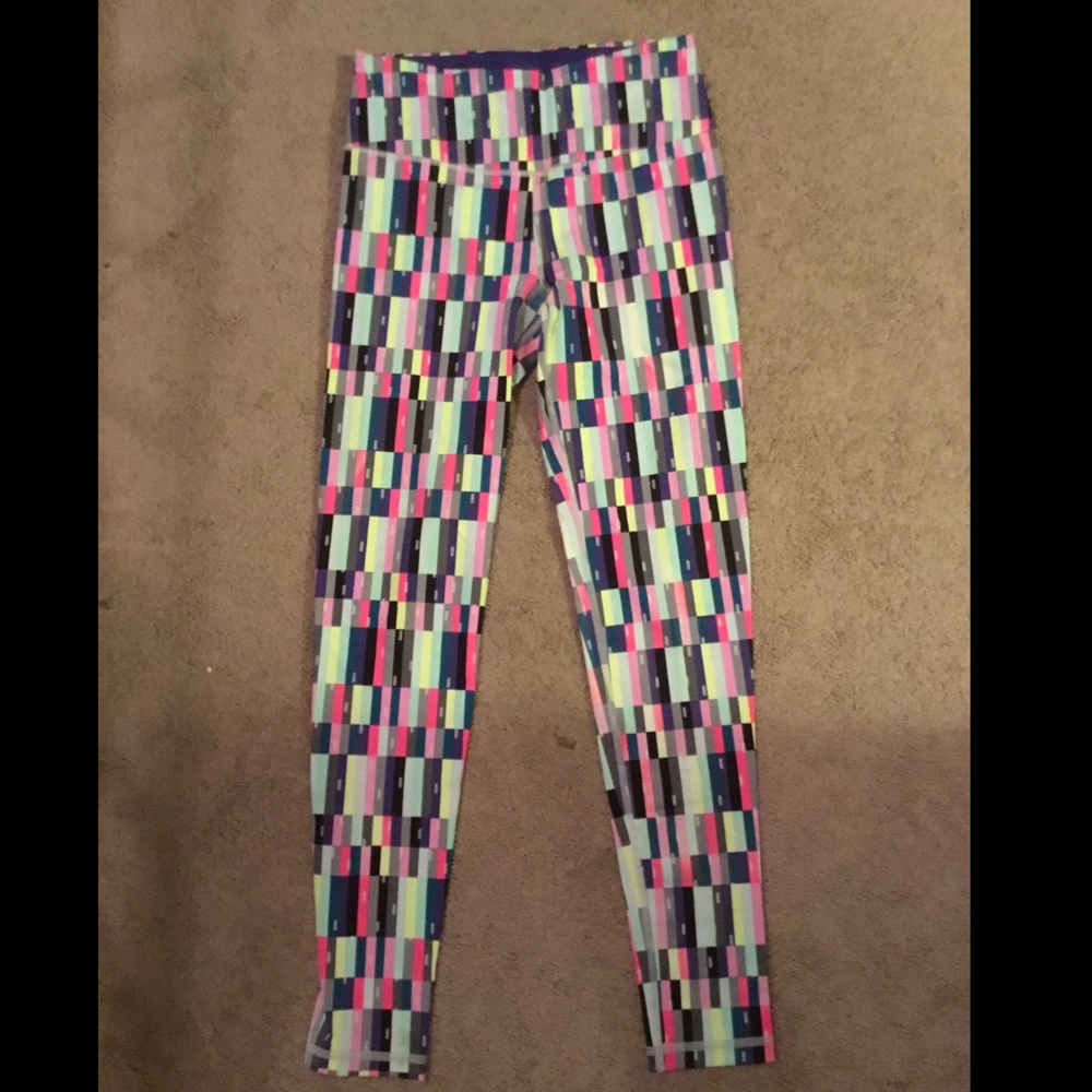 Victoria’s Secret Sport checkered leggings